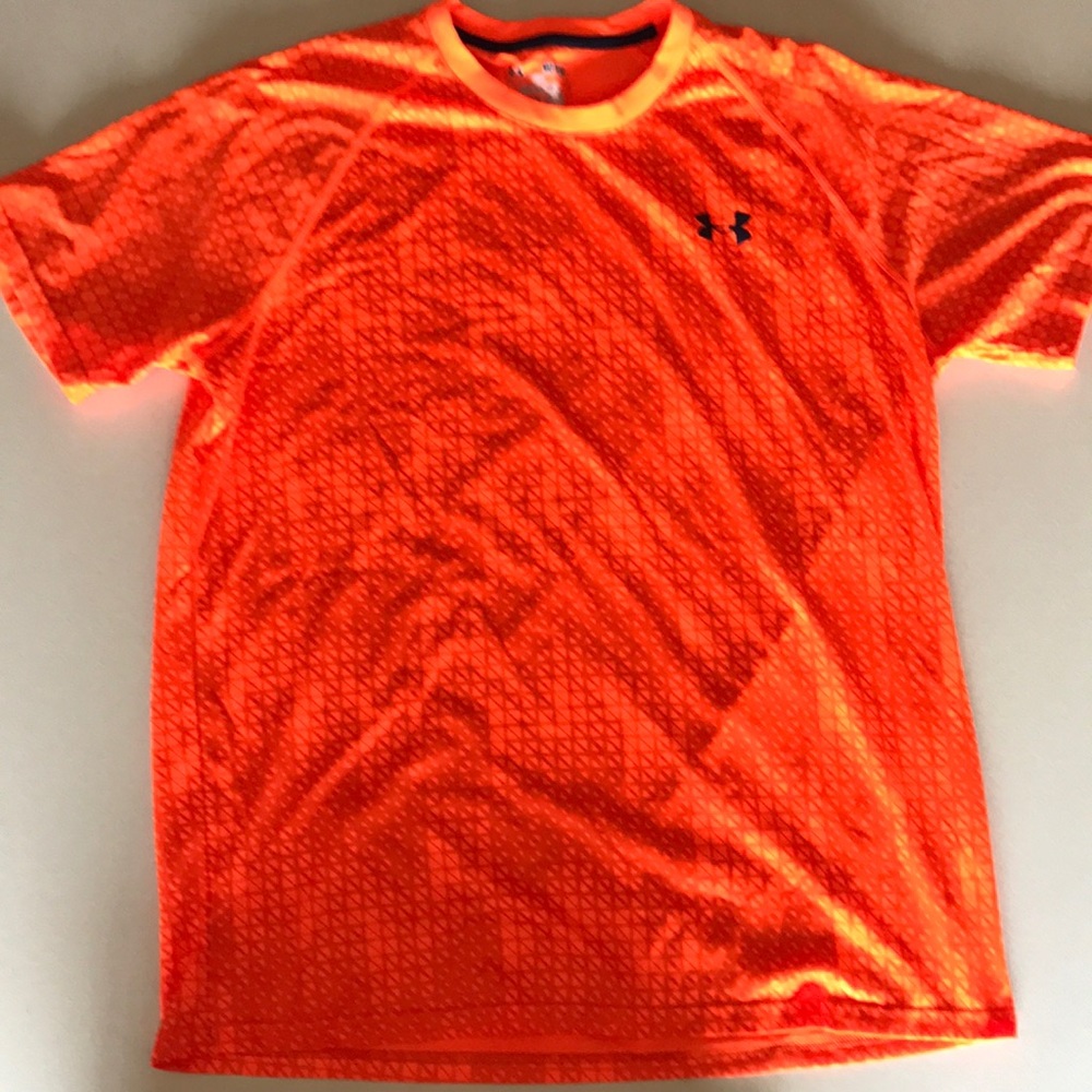 Under Armour Men’s Heat Gear workout tee